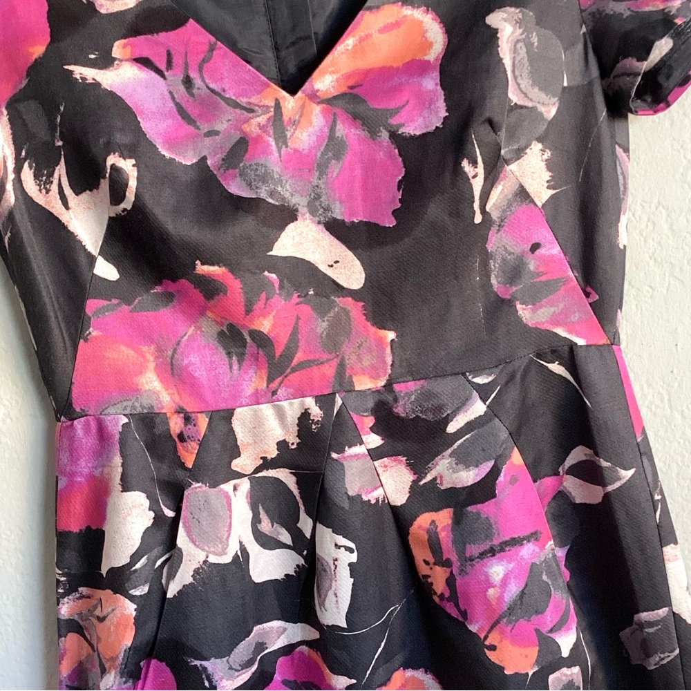 \Banana Republic\ Floral Fitted Midi Dress - Picture 5 of 16